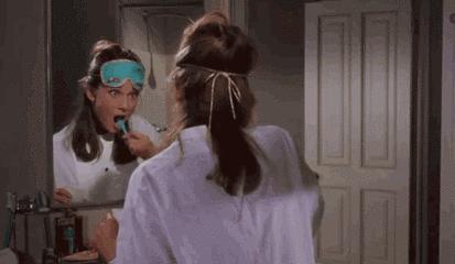 闭着嘴巴一会就干有异味,闭着嘴巴都感觉口腔有异味