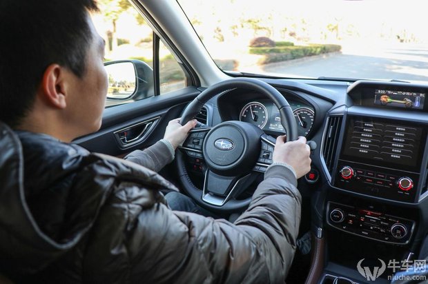 斯巴鲁第四代森林人试驾体验,斯巴鲁森林人2.0四驱系统2010