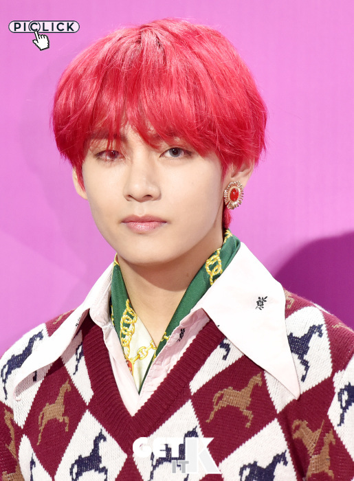 wannaone裴珍映看粉丝,wannaone成员裴珍映的位置