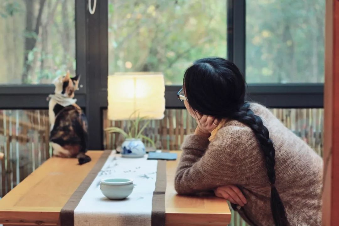 闲时赏花听歌静时看书喝茶,一处悠闲安静的好去处