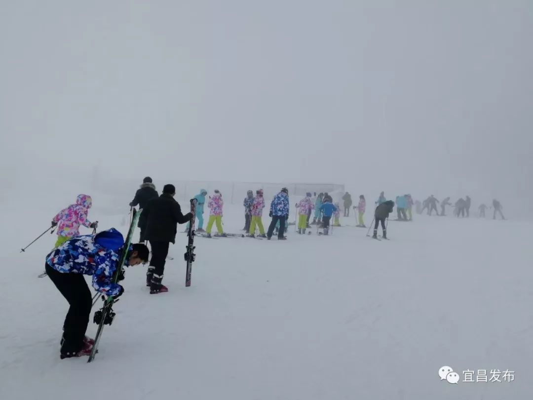宜昌哪个滑雪场最好,宜昌游客中心云栖谷滑雪场