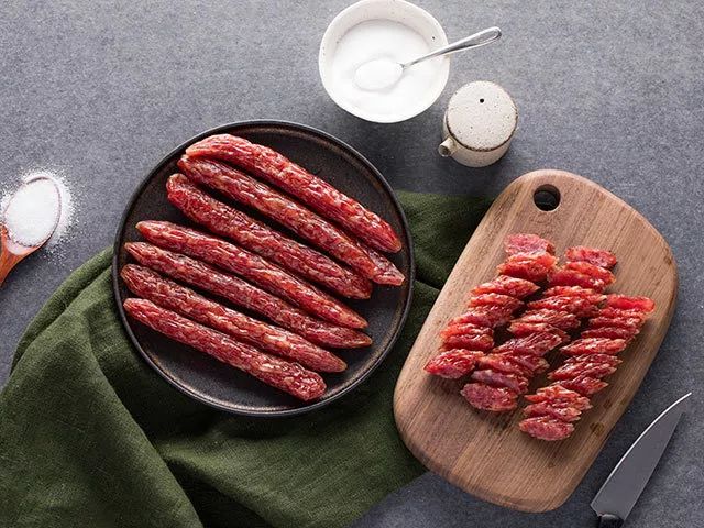 一根广式腊肠50克左右,一根广式腊肠500左右