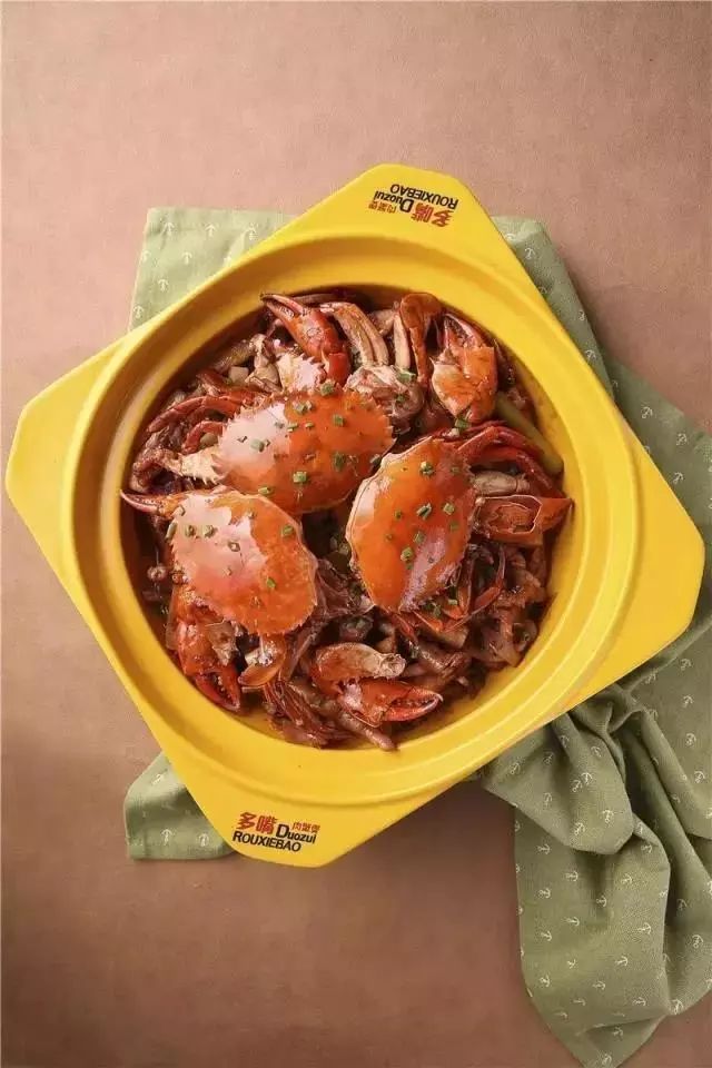 「时空优选」多嘴肉蟹煲，刷爆全国的吮指美味！78元=4人份~超实惠价格，多种口味任选，煲煲好味~