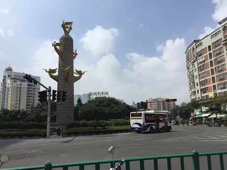 拍卖成交价1亿,拍卖房成交多出100万