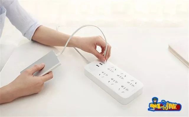 近期使用取暖器的你注意了！独居老人睡前插上它，没想到凌晨起火！