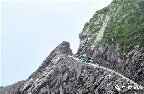 他们在生命禁区不断挑战极限，他们是世界屋脊上最美的雪域鸿雁