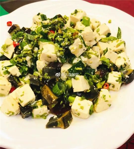 「吃在大连」点上几个家常菜，酒斟满，干就完了！