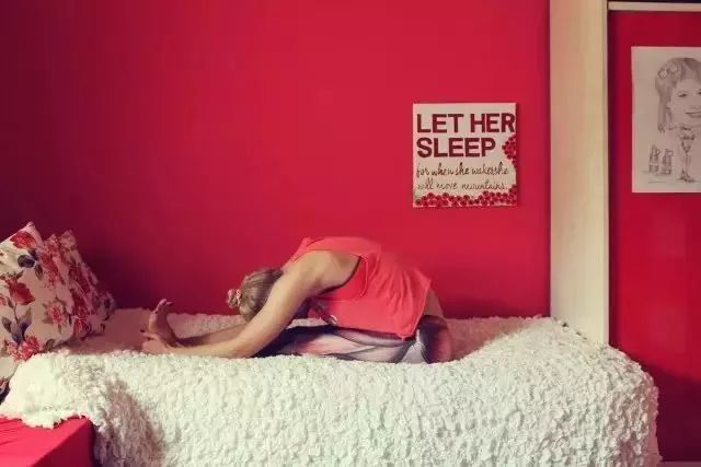 瑜伽的清肠排毒法真的好吗,晨练瑜伽体式