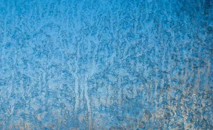 冬天窗户流水怎么处理最好,窗户上结水怎么解决