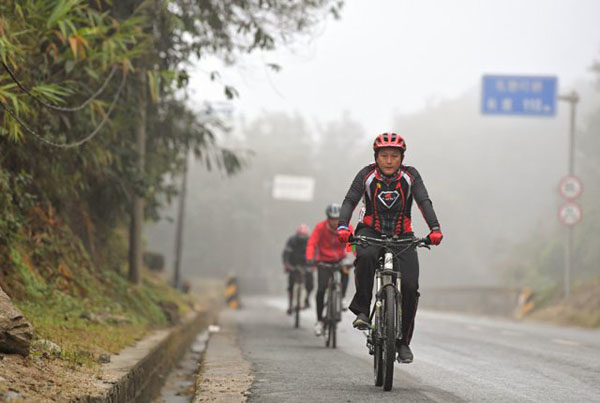 “运动德宏”中缅自行车交流活动圆满落幕