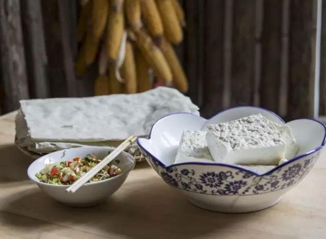 假如给日本人一块饼他会怎么样,五莲煎饼纯手工怎么做出来