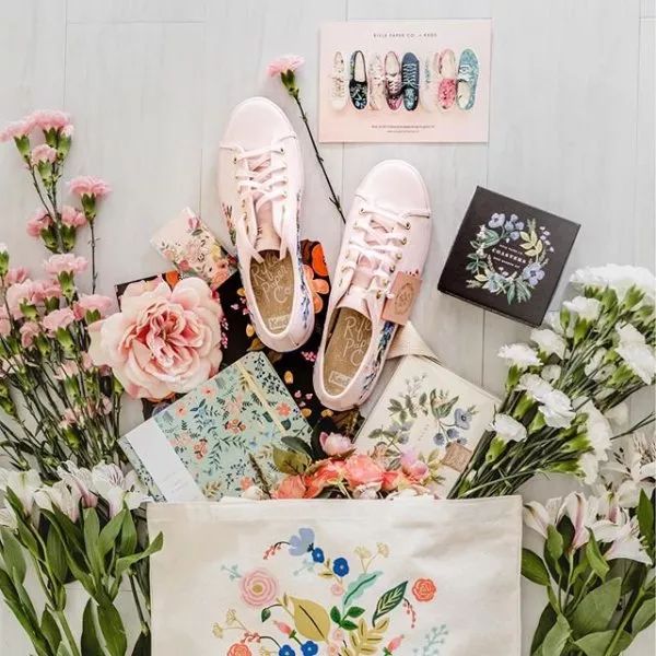 今年流行的小粉鞋,今年流行小粉鞋