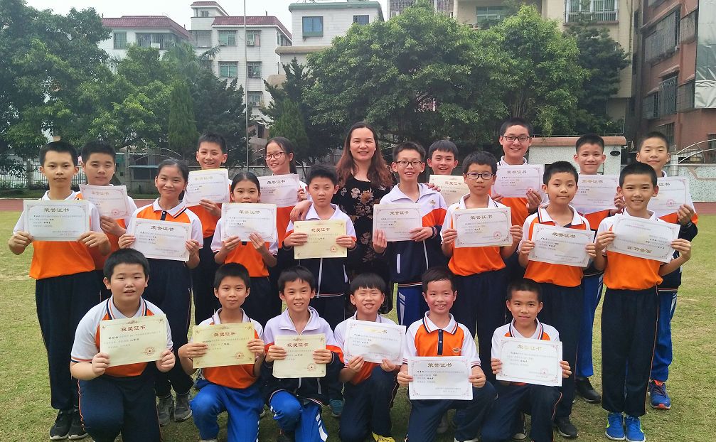 42年历史!西约这所小学用信息学撬动发展,加速崛起!