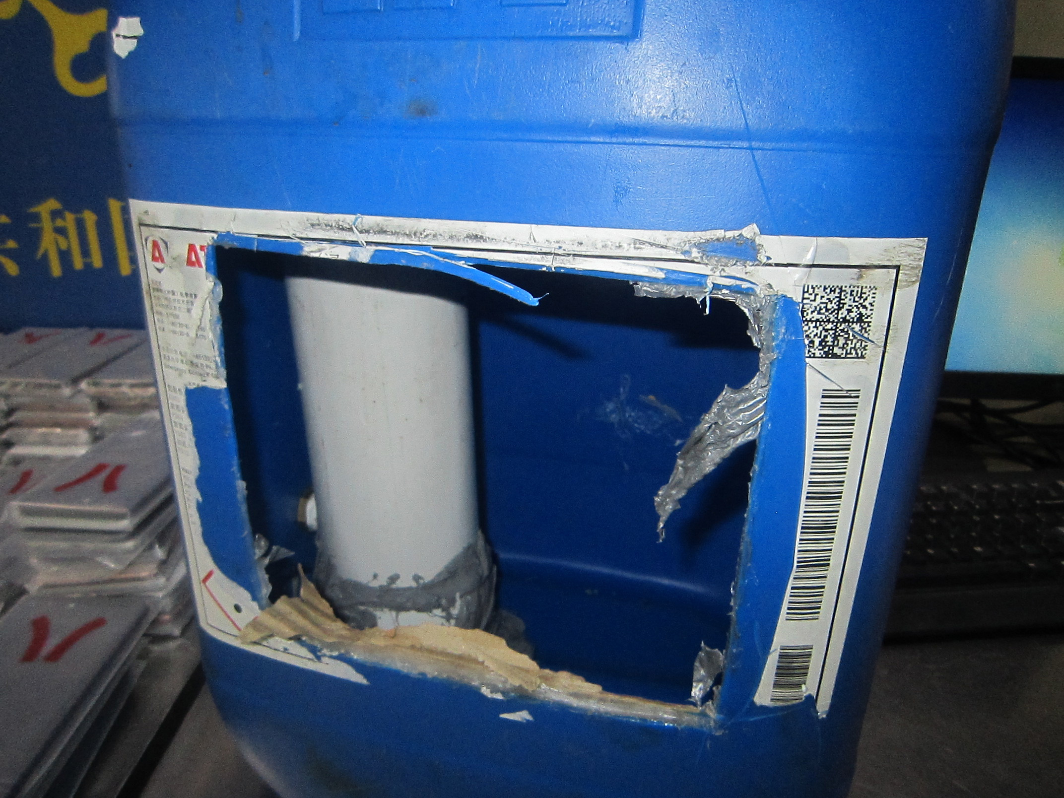 深圳海关查获所有走私车图片,深圳海关查获伪装水箱