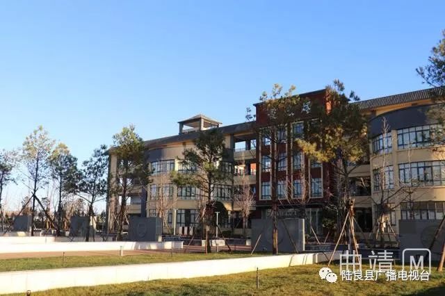 陆良一中景色照片,陆良一中校园风景