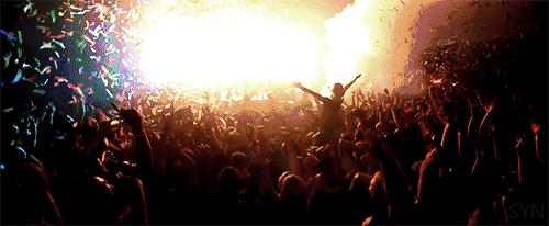 闺蜜出国发朋友圈,闺蜜刚回国晒朋友圈