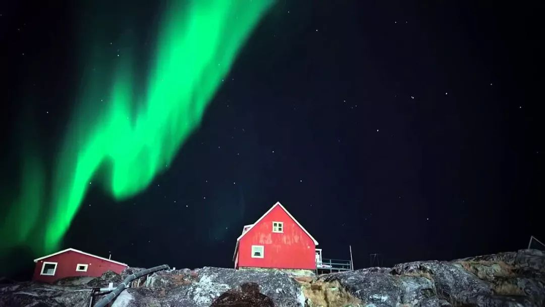 极光是上帝送给秋波吗,极光是上帝的烟火