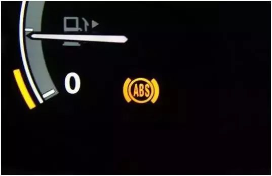 故障灯开车怎么消除,汽车故障灯亮开车注意事项