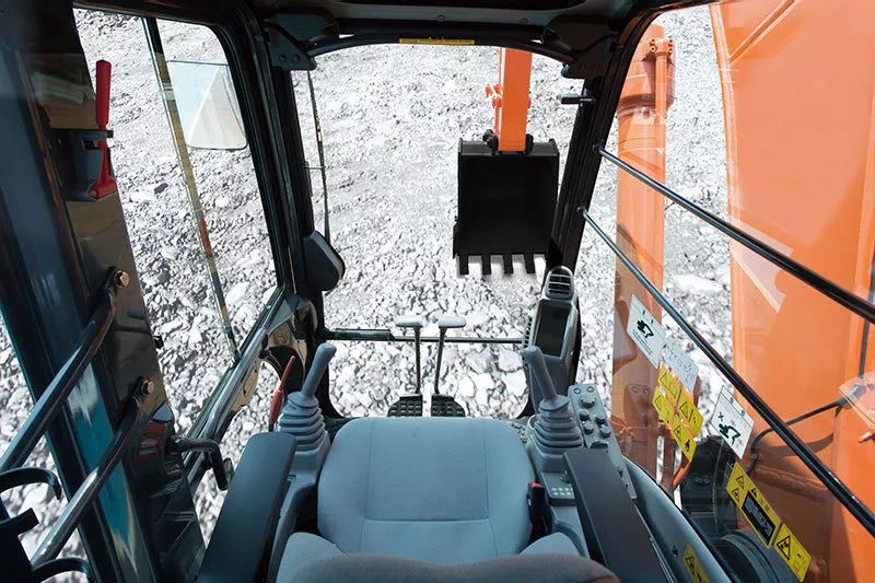 日立挖机zax210,原装进口日立zx520-5a挖掘机