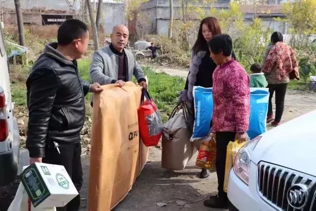 2018年自留地公益大盘点：4600余人参与，带着爱和使命前行！