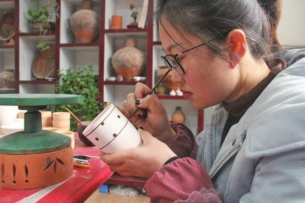 彩陶九大工艺流程,大地湾彩陶和仰韶彩陶