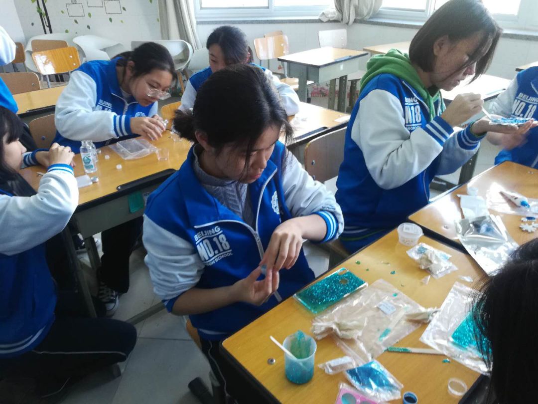 手工手机壳制作套装,用旧衣服制作手机壳