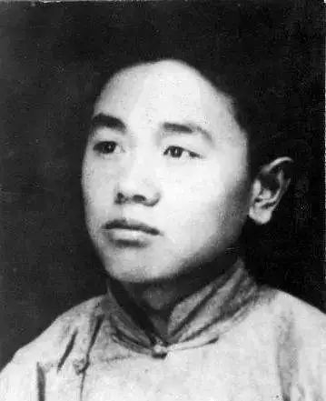 见字｜我从一个阶级冲进另一个阶级的过程，就在这一刹那完成了