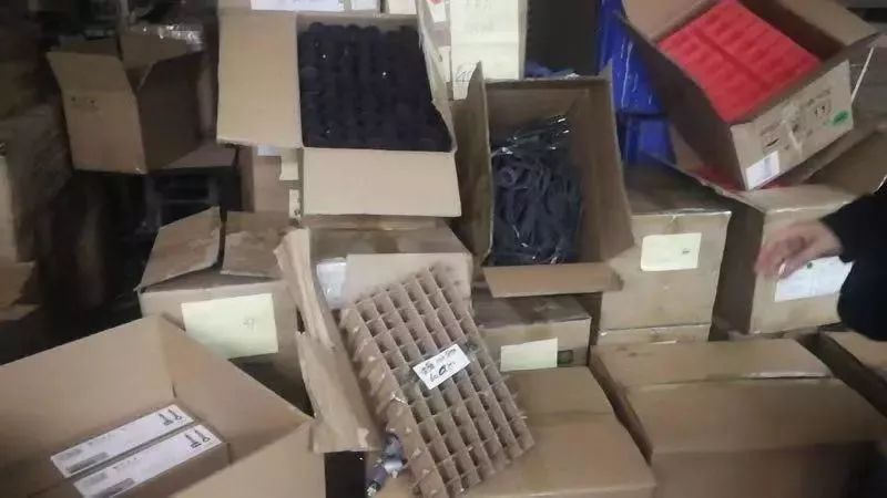 花2000块买的戴森吹风机成本120！假货和真货一比，发现……