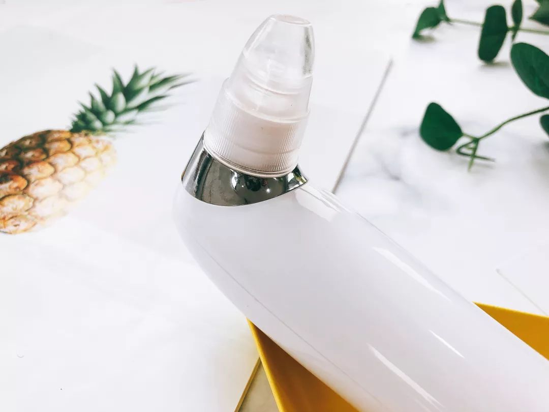 草莓鼻救星怎么治疗,草莓鼻去黑头神器视频