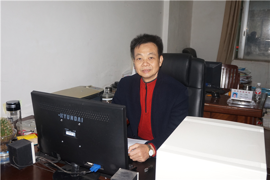 全国优秀校长黄中华：力求改变边关城市教育质量