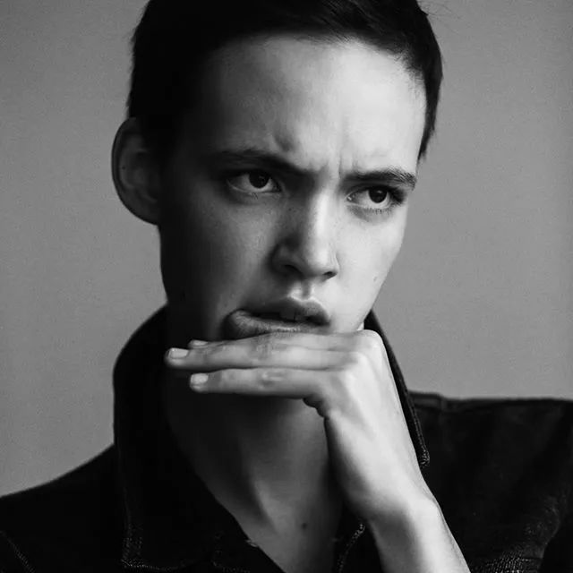 雌雄莫辨｜女孩的娇柔脸和男孩的身躯在TA身上同时出现……