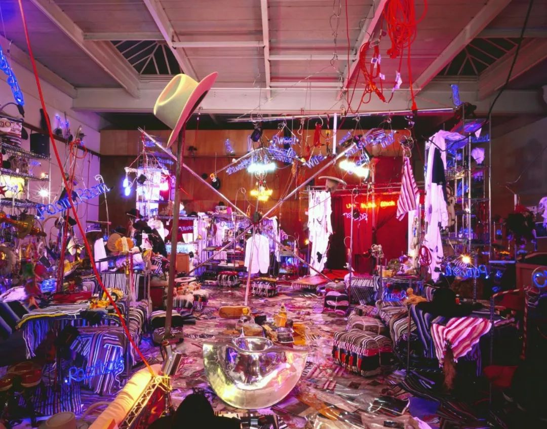 一年卖掉5亿美元艺术品的世界顶级画廊主，跟象外聊了些什么