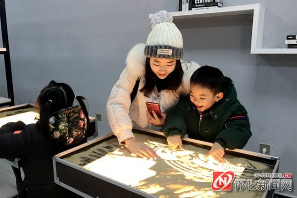 美丽而又奇特的沙画,第一届神奇的沙画