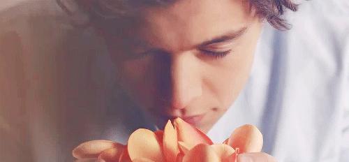 祖玛珑香水和圣罗兰哪个档次高,祖玛珑2018圣诞限量版香水