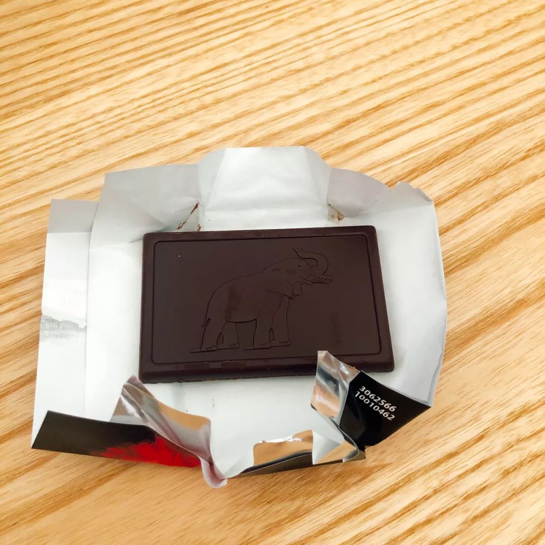 小棕瓶眼霜今年又更新了吗,最好用的眼霜小棕瓶