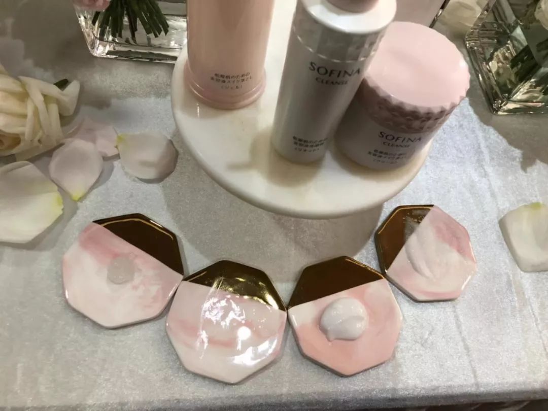 过年年货香港零食,春节去香港购物必买的商品清单