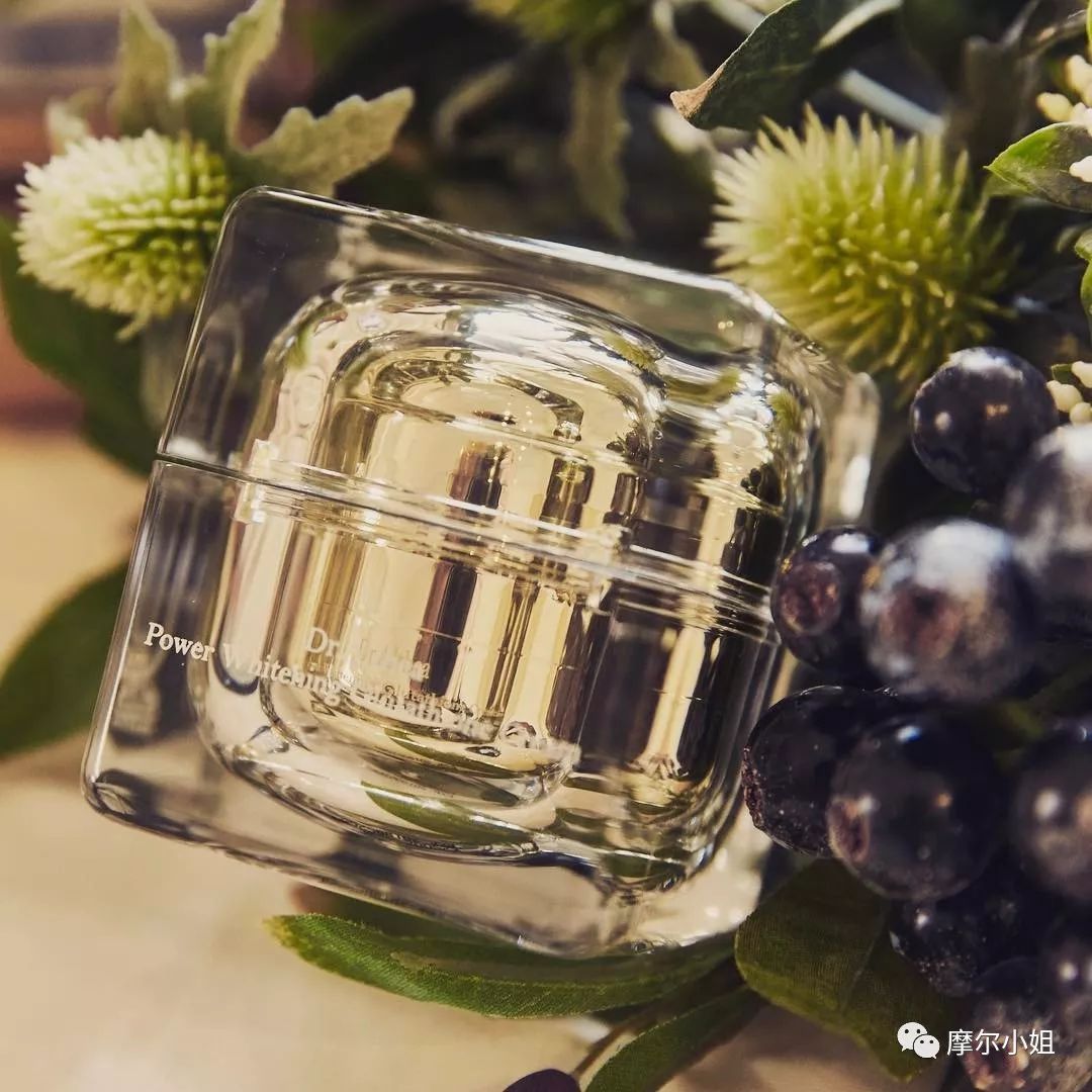 郑秀妍护肤推荐什么牌子,韩国哪一款素颜霜好用明星用