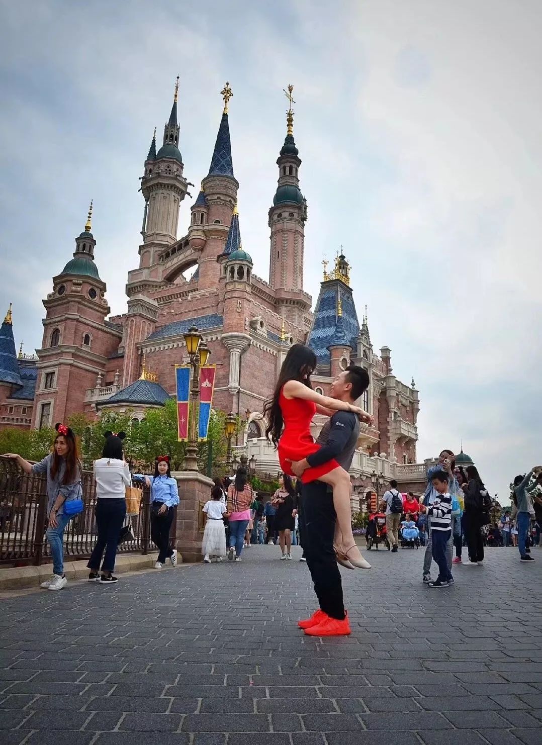 俄罗斯留学生骨折截肢,留学生意外被截肢