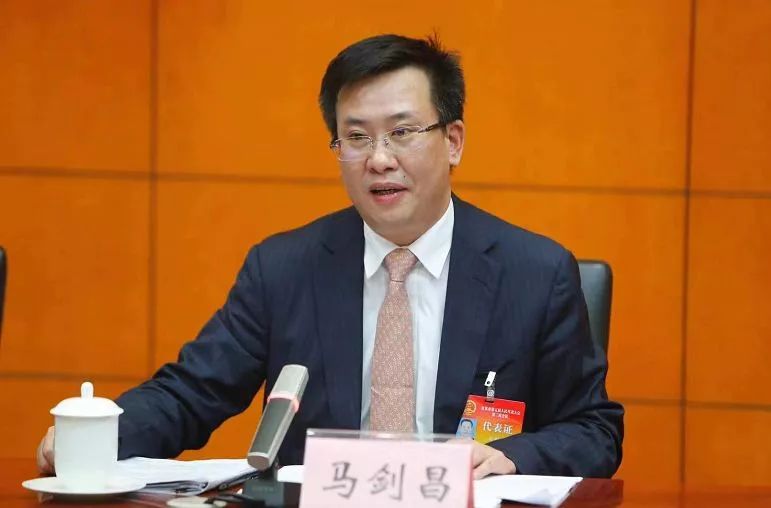 25条举措助力民营经济,两个行动助力民营经济发展方案