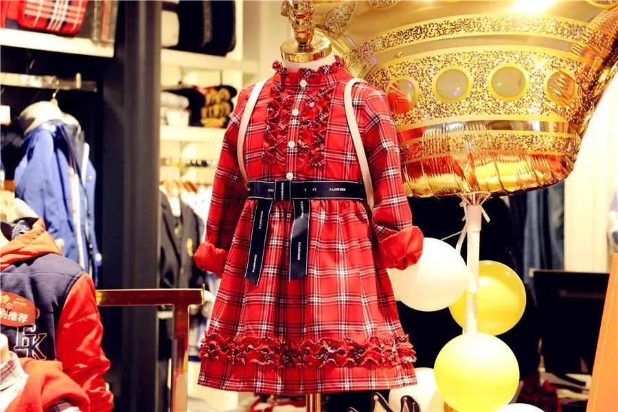 过年怎么穿才能震撼别人,过年这样穿很好看