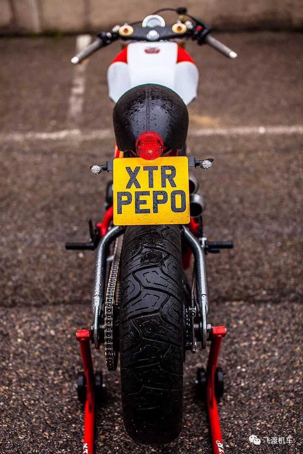 「改装系列」暗影之下的赤色彗星