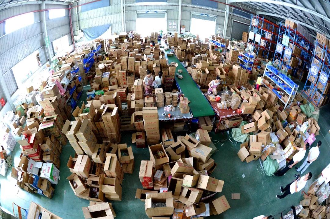 “村头”走向世界有多远？秀山296个电商网点让土货轻松变网货