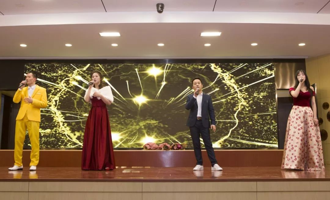 帅炸！法院小可爱们策划的这场“春晚”大show，仿佛开了挂……