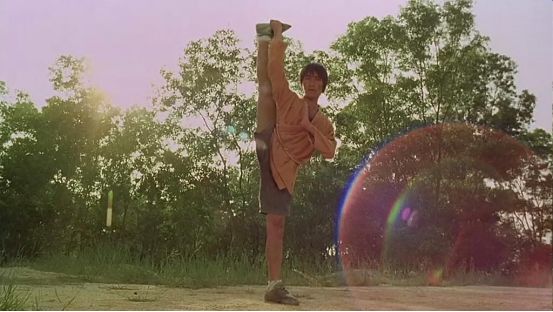 他宁愿挨骂也要为小人物加油打气，我们能让他输吗？