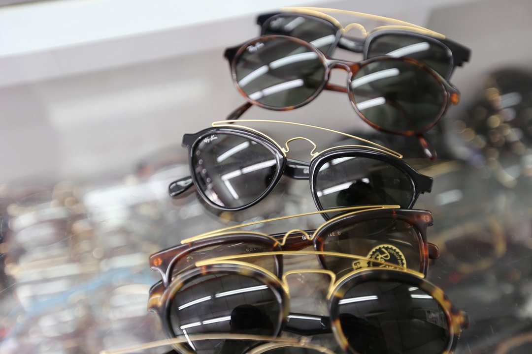 港星名人买买买：柬埔寨千金小姐，北角的眼镜皇后｜香港市井⑯