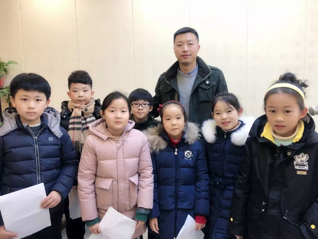 正月十五夜灯古诗描绘了什么画面,古诗正月十五夜灯朗读