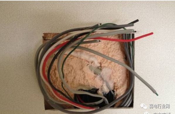 日本家庭配电箱怎么安装,家庭用配电箱如何固定