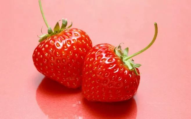 谁说创业的味道酸甜苦辣？这位90后小农女说，它是草莓味的