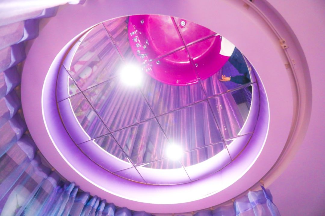 我们花了129元，住了一次情趣酒店···