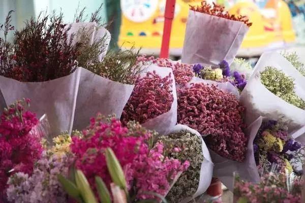 云南旅游昆明小吃街攻略,昆明乡街子网红打卡点